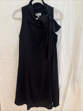Robbie Bee Black Sleeveless Bow Neck Shift Dress